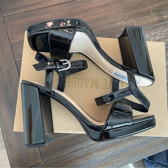 New Steve Madden Persepoliss Black Patent Block Heel Sandals - Picture 7 of 10